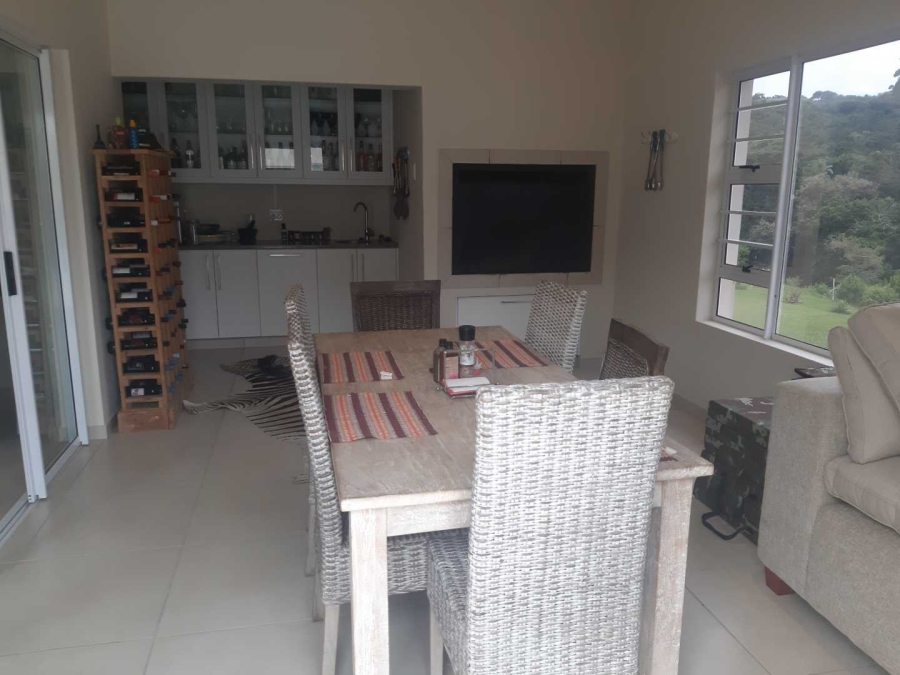 6 Bedroom Property for Sale in East Coast Resorts Eastern Cape